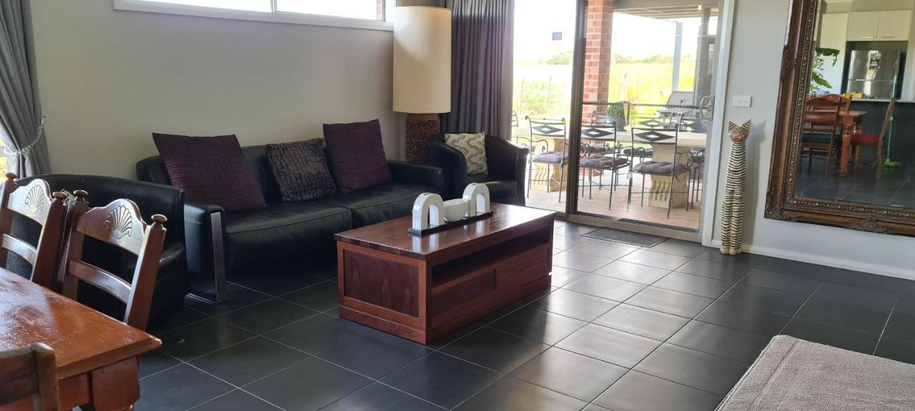 New Horizons Farm Stay Smeaton Extérieur photo